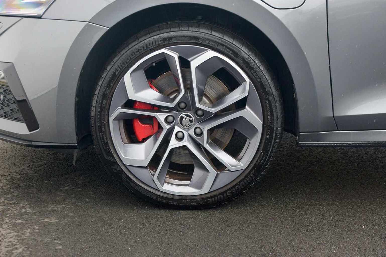 SKODA Octavia vRS Hatch 1.4 TSI (245ps) vRS iV DSG
