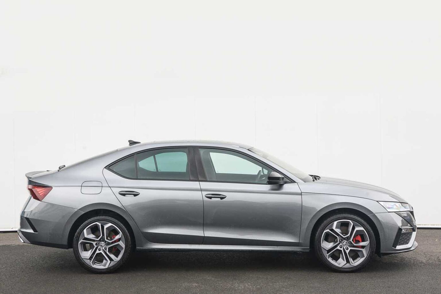 SKODA Octavia vRS Hatch 1.4 TSI (245ps) vRS iV DSG