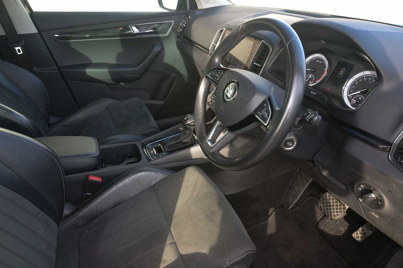 SKODA Karoq SUV 1.5 TSI (150ps) SE L ACT DSG