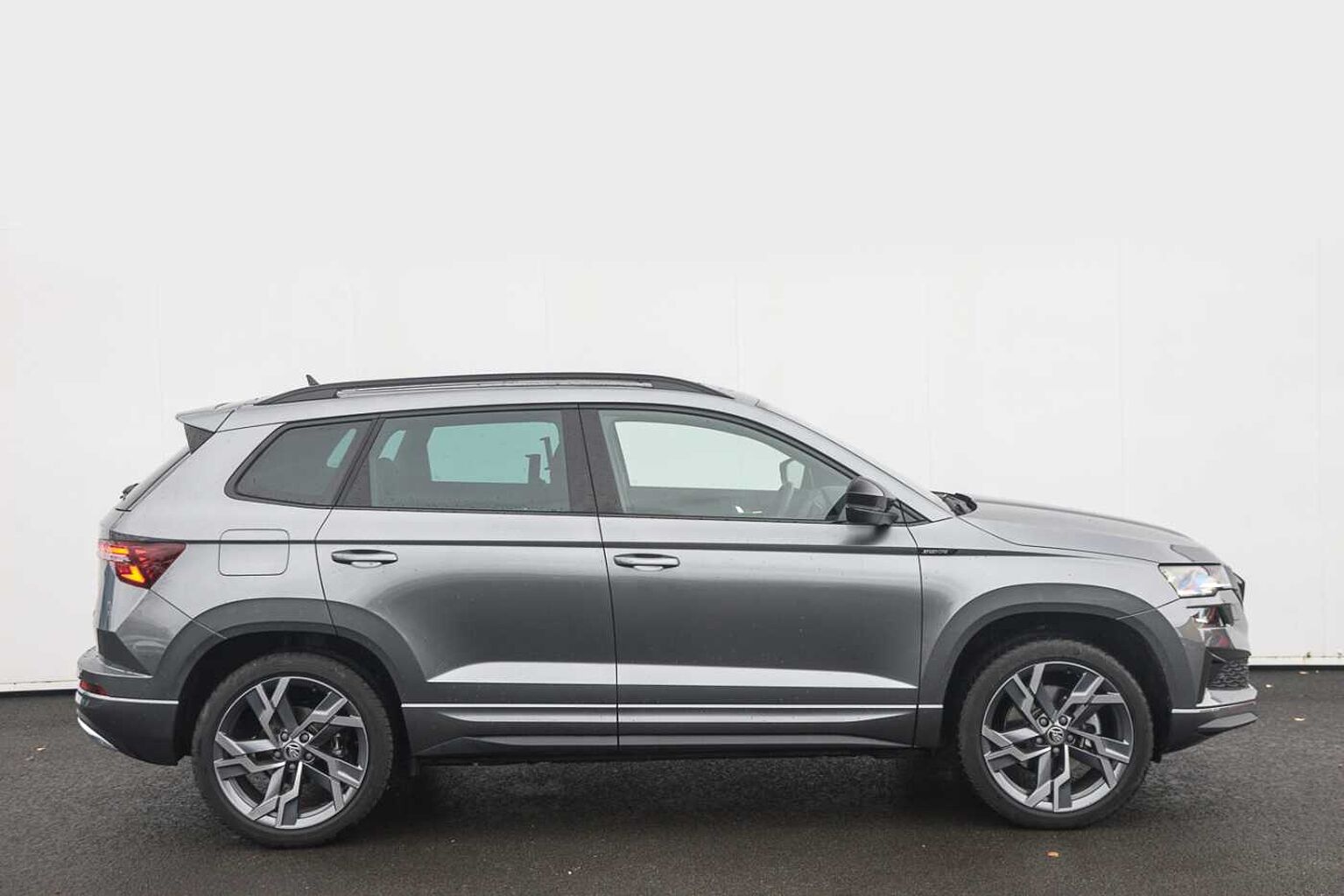 SKODA Karoq SUV 2.0 TSI (190ps) 4X4 SportLine DSG