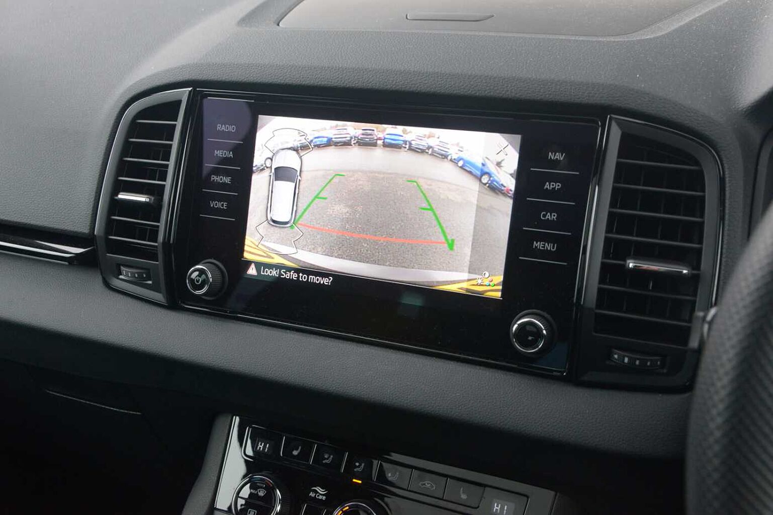 SKODA Karoq SUV 1.5 TSI (150ps) SportLine ACT