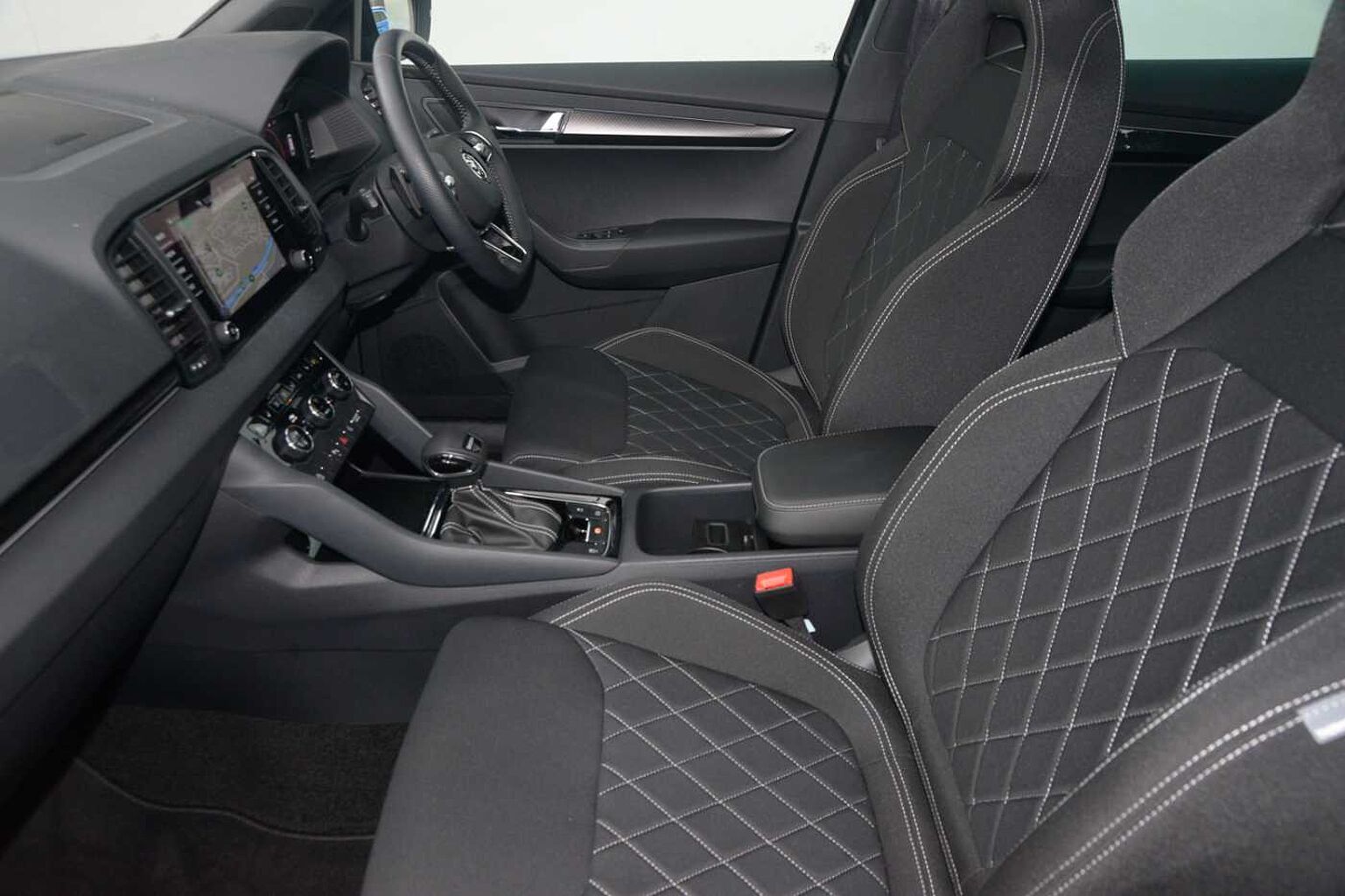 SKODA Karoq SUV 1.5 TSI (150ps) SportLine ACT