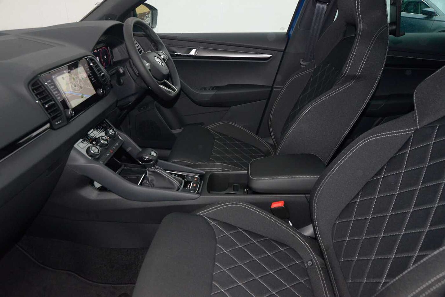 SKODA Karoq SUV 2.0 TSI (190ps) 4X4 SportLine DSG